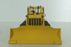 ДЗ-24 гидравлический бульдозер на базе Т-180Г 1960, охра, Трэкс 1:43