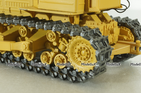 ДЗ-24 гидравлический бульдозер на базе Т-180Г 1960, охра, Трэкс 1:43