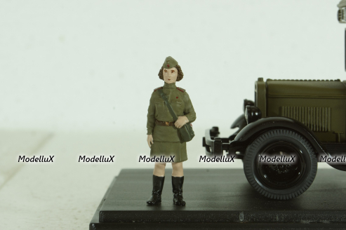 Зис-8 медицинский, с фигуркой санитарки, Miniclassic 1:43