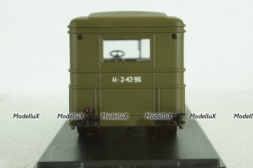 Зис-8 медицинский, с фигуркой санитарки, Miniclassic 1:43