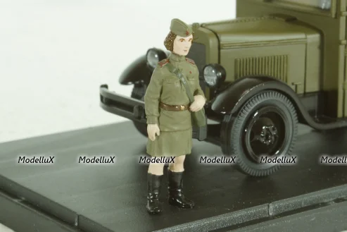 Зис-8 медицинский, с фигуркой санитарки, Miniclassic 1:43
