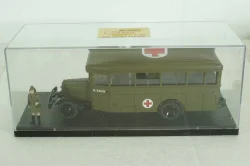 Зис-8 медицинский, с фигуркой санитарки, Miniclassic 1:43