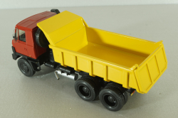 Tatra 815 S1, 6х6 самосвал 1983, красн/желт, RO models 1:43