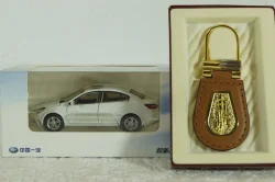 Junpai A70, white, China  1:43 + брелок