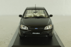 Ford Mondeo Fastback (MK3) 2001, black, Minichamps 1:43