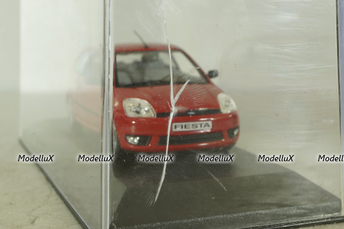 Ford Fiesta 2002 3-Dors 2001, red, Minichamps 1:43 Уценка!