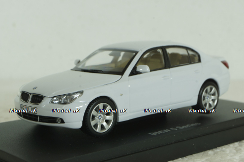 BMW 545i Sedan E60, 2003, white, 03501W, Kyosho 1:43