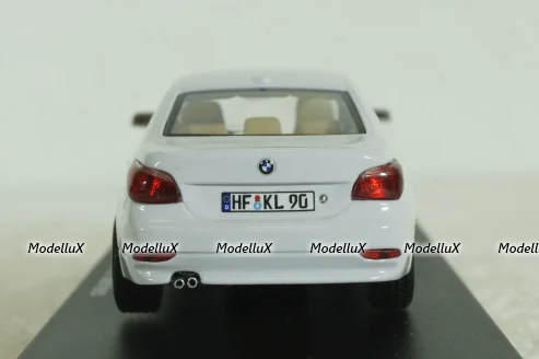 BMW 545i Sedan E60, 2003, white, 03501W, Kyosho 1:43