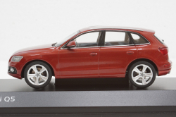 Audi Q5 red 2013, 450756001, Schuco 1:43