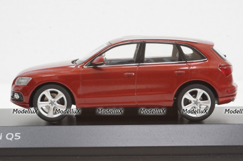 Audi Q5 red 2013, 450756001, Schuco 1:43
