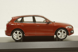 Audi Q5 red 2013, 450756001, Schuco 1:43