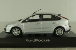 Ford Focus Fastback (MK2) 5-door 2008, silver, Minichamps 1:43