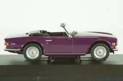 Triumph TR6 purple, Vanguards 1:43
