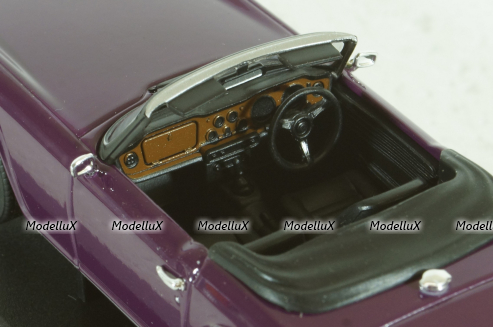 Triumph TR6 purple, Vanguards 1:43