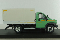 Газон NEXT C41R11 бортовой с тентом зеленый/серый, в боксе, Н232, Наш Автопром 1:43