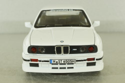 BMW M3 (E30) white, 24982W, CHE ZHI 1:24