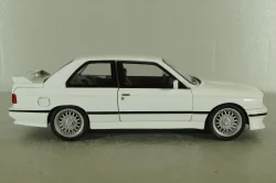 BMW M3 (E30) white, 24982W, CHE ZHI 1:24