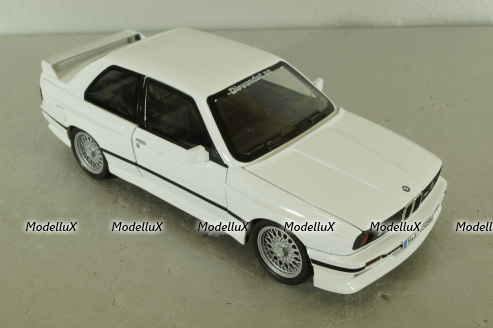 BMW M3 (E30) white, 24982W, CHE ZHI 1:24