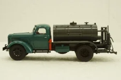 Д-251(150) Автогудронатор на шасси Зис-150, зеленый/серый, Легендарные Грузовики СССР №33, Modimio 1:43 С журналом!