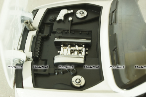 BMW M3 (E30) white, 24982W, CHE ZHI 1:24