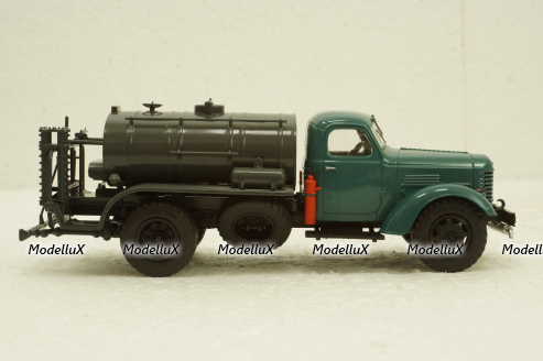 Д-251(150) Автогудронатор на шасси Зис-150, зеленый/серый, Легендарные Грузовики СССР №33, Modimio 1:43 С журналом!
