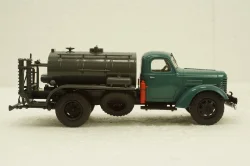 Д-251(150) Автогудронатор на шасси Зис-150, зеленый/серый, Легендарные Грузовики СССР №33, Modimio 1:43 С журналом!
