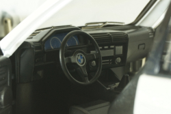 BMW M3 (E30) white, 24982W, CHE ZHI 1:24