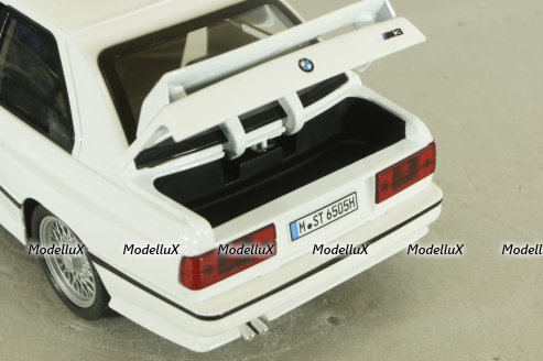 BMW M3 (E30) white, 24982W, CHE ZHI 1:24