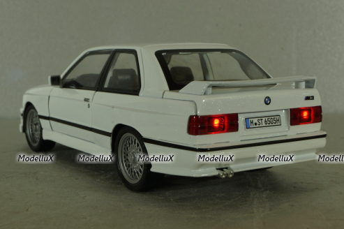 BMW M3 (E30) white, 24982W, CHE ZHI 1:24