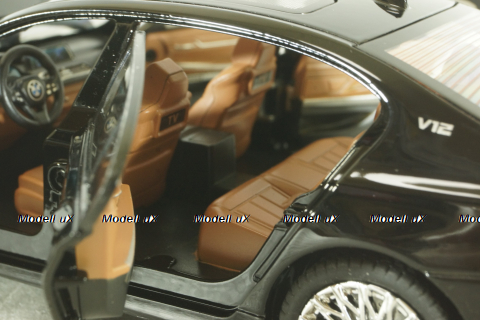 BMW 750Li (G12) 2019, black, 24482, CHE ZHI 1:24