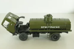 Маз-5337 АЦ-9 бензовоз 1987, хаки, Автоистория 1:43 Уценка!