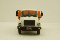 Газ-35072 самосвал, бел/оранж, Автолегенды СССР №32, Грузовики, 1:43
