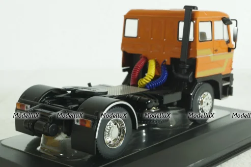 Daf 2800, orange 1975, TR146.22, IXO 1:43