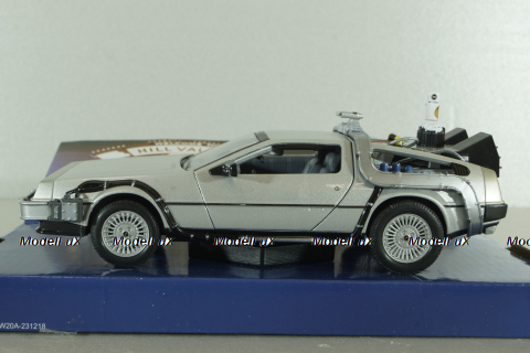 DeLorean Time Machine from movie Back to the Future Future II, 22441, Welly 1:24