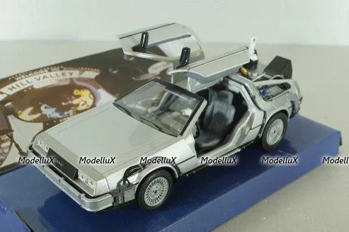 DeLorean Time Machine from movie Back to the Future Future II, 22441, Welly 1:24