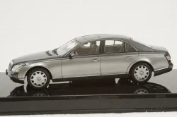 Maybach 57 SWB 2003 grey, 56153, Auto Art 1:43