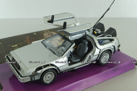 DeLorean DMC-12 from movie Back to the Future I 1983, WEL22443, Welly 1:24
