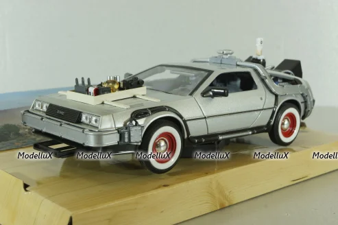 DeLorean Time Machine from movie Back to the Future III, 22444, Welly 1:24