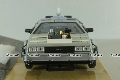 DeLorean Time Machine from movie Back to the Future III, 22444, Welly 1:24