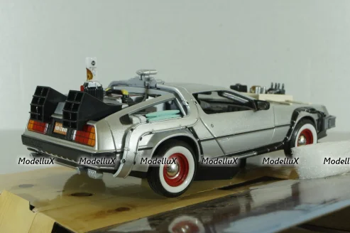 DeLorean Time Machine from movie Back to the Future III, 22444, Welly 1:24