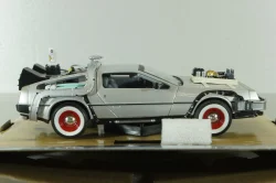 DeLorean Time Machine from movie Back to the Future III, 22444, Welly 1:24
