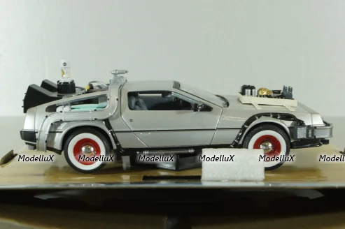 DeLorean Time Machine from movie Back to the Future III, 22444, Welly 1:24