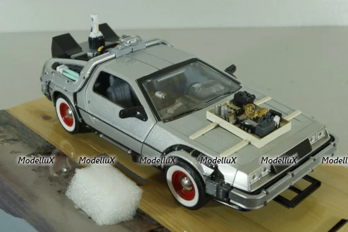 DeLorean Time Machine from movie Back to the Future III, 22444, Welly 1:24
