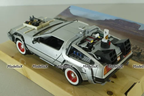 DeLorean Time Machine from movie Back to the Future III, 22444, Welly 1:24