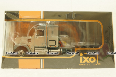 Freightliner Coronado 2008 Silver/Green, TR172,  IXO 1:43