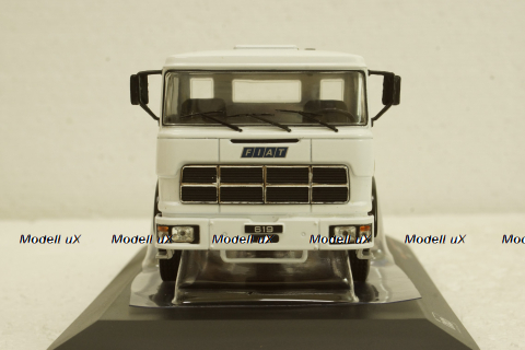 Fiat 690 T1 (1961) white, TR126, IXO 1:43