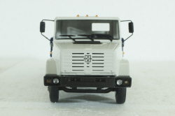 Зил-133Г40, бортовой, белый/синий, АвтоИсторя 1:43