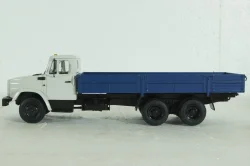 Зил-133Г40, бортовой, белый/синий, АвтоИсторя 1:43