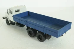 Зил-133Г40, бортовой, белый/синий, АвтоИсторя 1:43