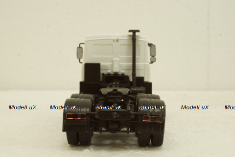 Маз-6422 тягач 1989г белый, АвтоИстория 1:43